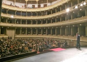 settimana del sociale_la lezione di astrofisica al teatro Coccia di Novara con Luca Perri copia